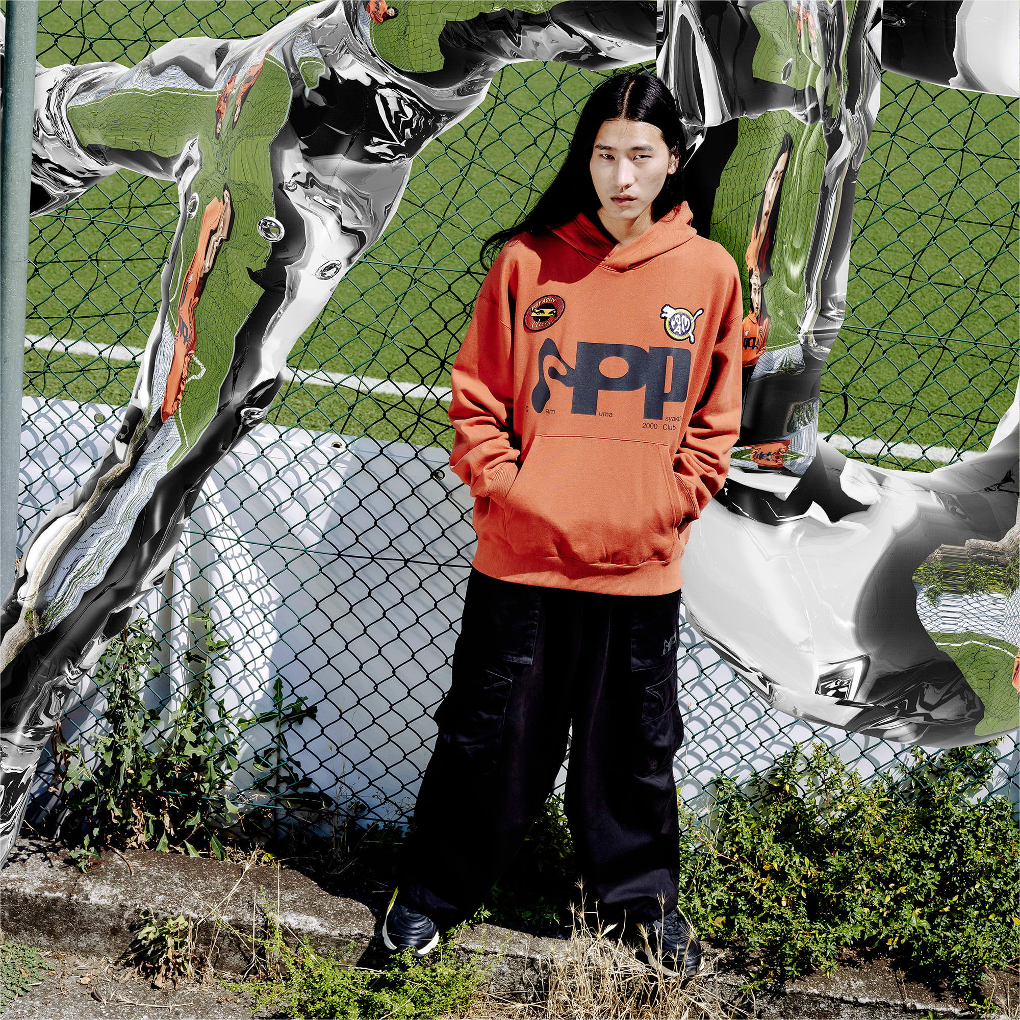 パーカー・フーディ PUMA Puma Perks & Mini Graphic Hooded Sweatshirt Red Ora PUMA x PERKS AND MINI Graphic Hoodie | PUMA