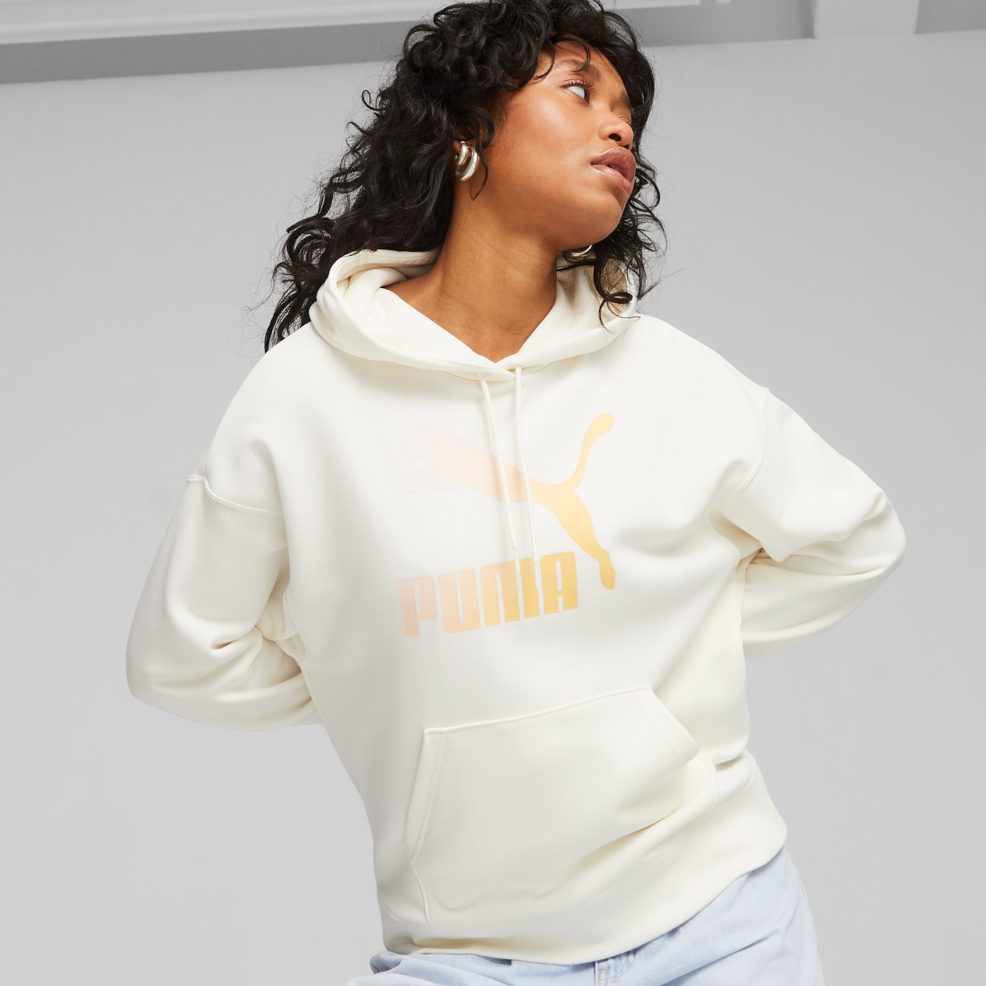Puma hotsell logo sweatshirt