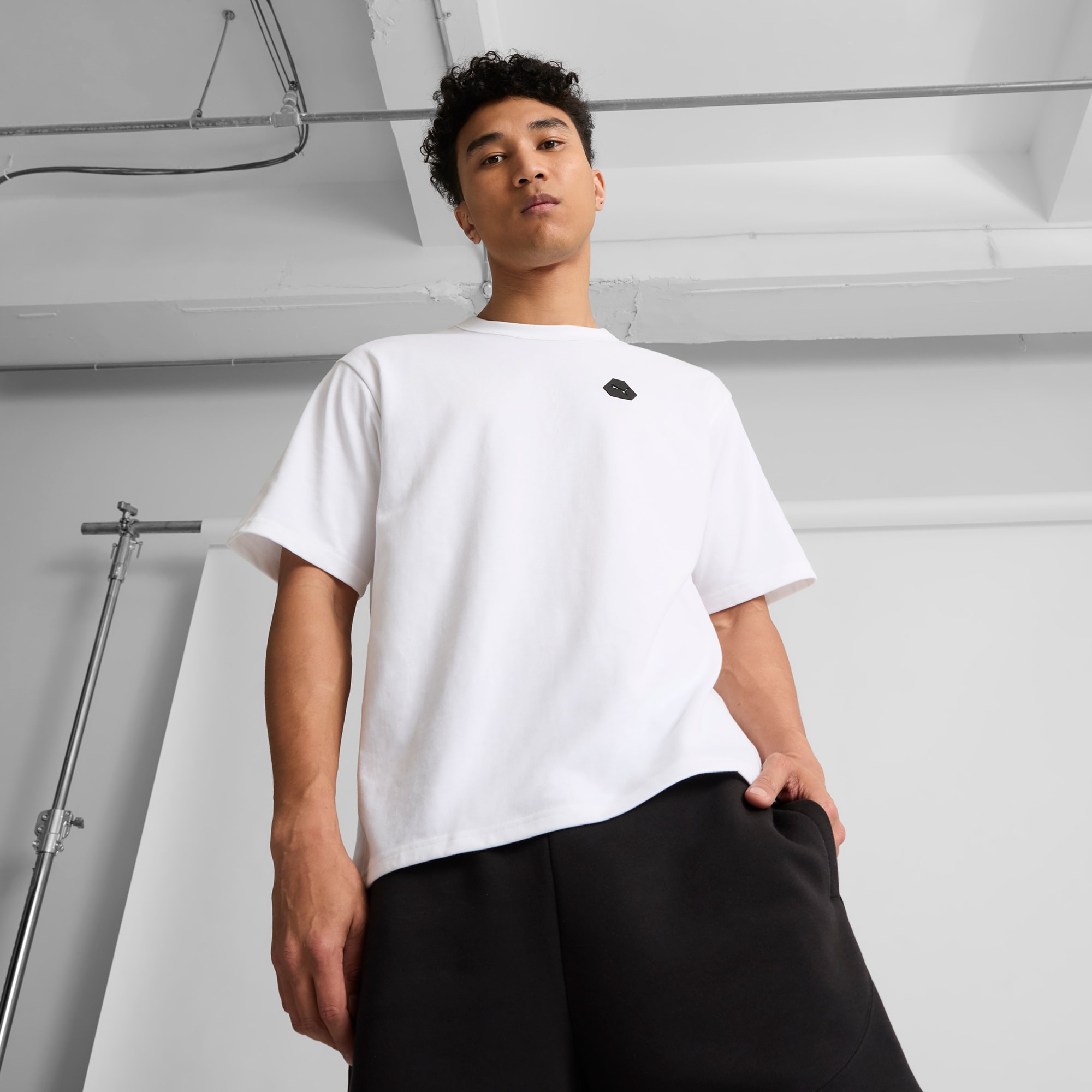 Gondour Layered Patch Tee | GUESS