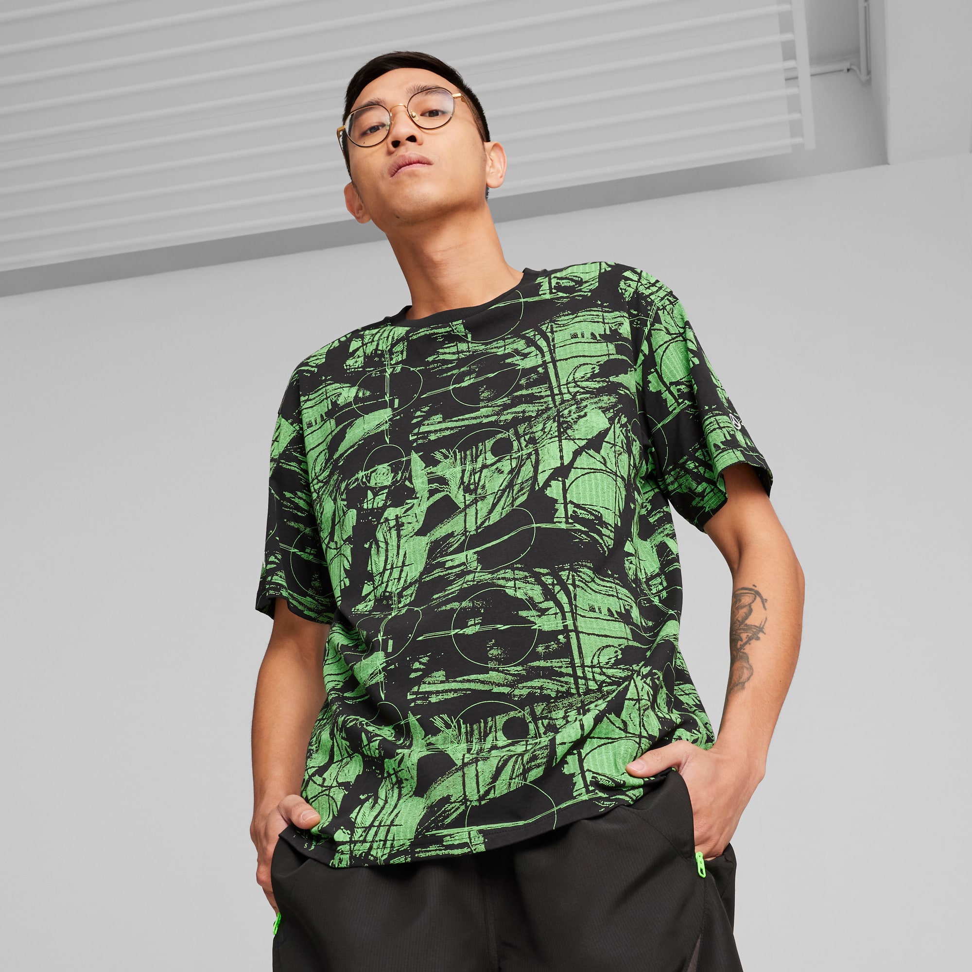 【本物新品保証】 Mercedes-AMG Petronas Motorsport Statement Men's Printed T メンズウェア