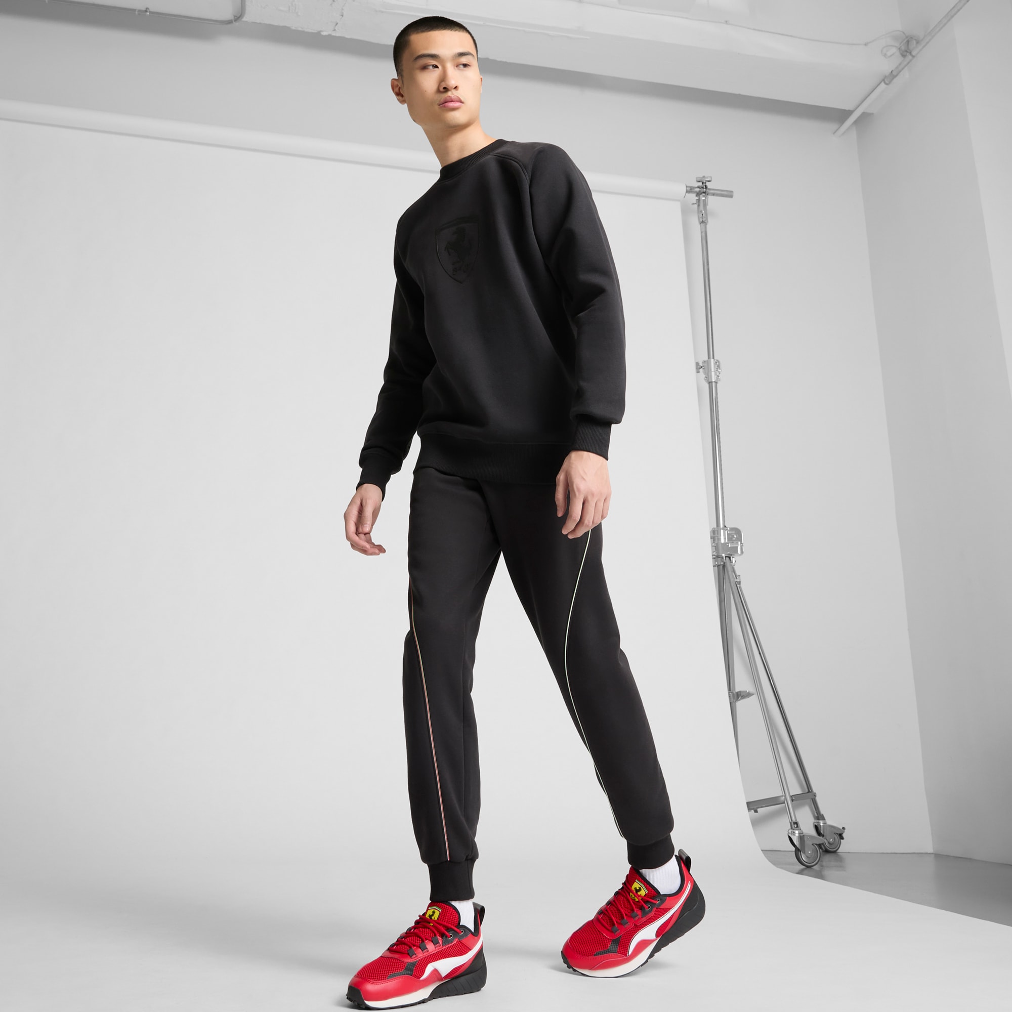 Sweat a col rond et logo Scuderia Ferrari Homme