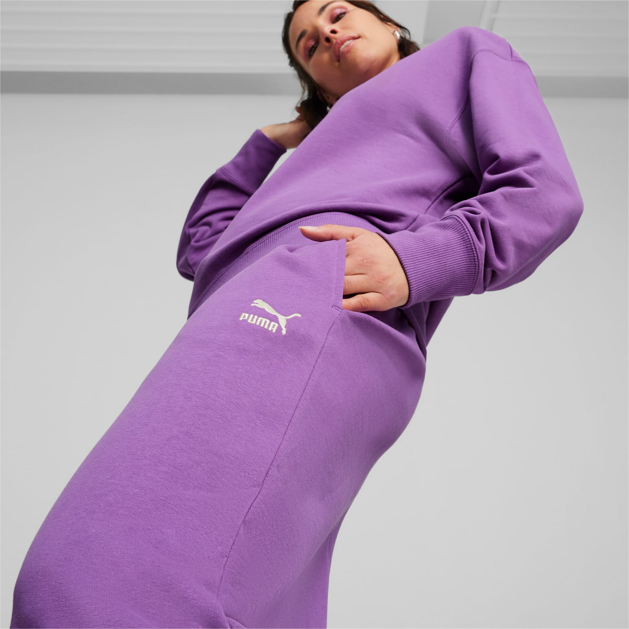 PUMA Womens Sweatpants Large Purple Casual Logo Embroidered