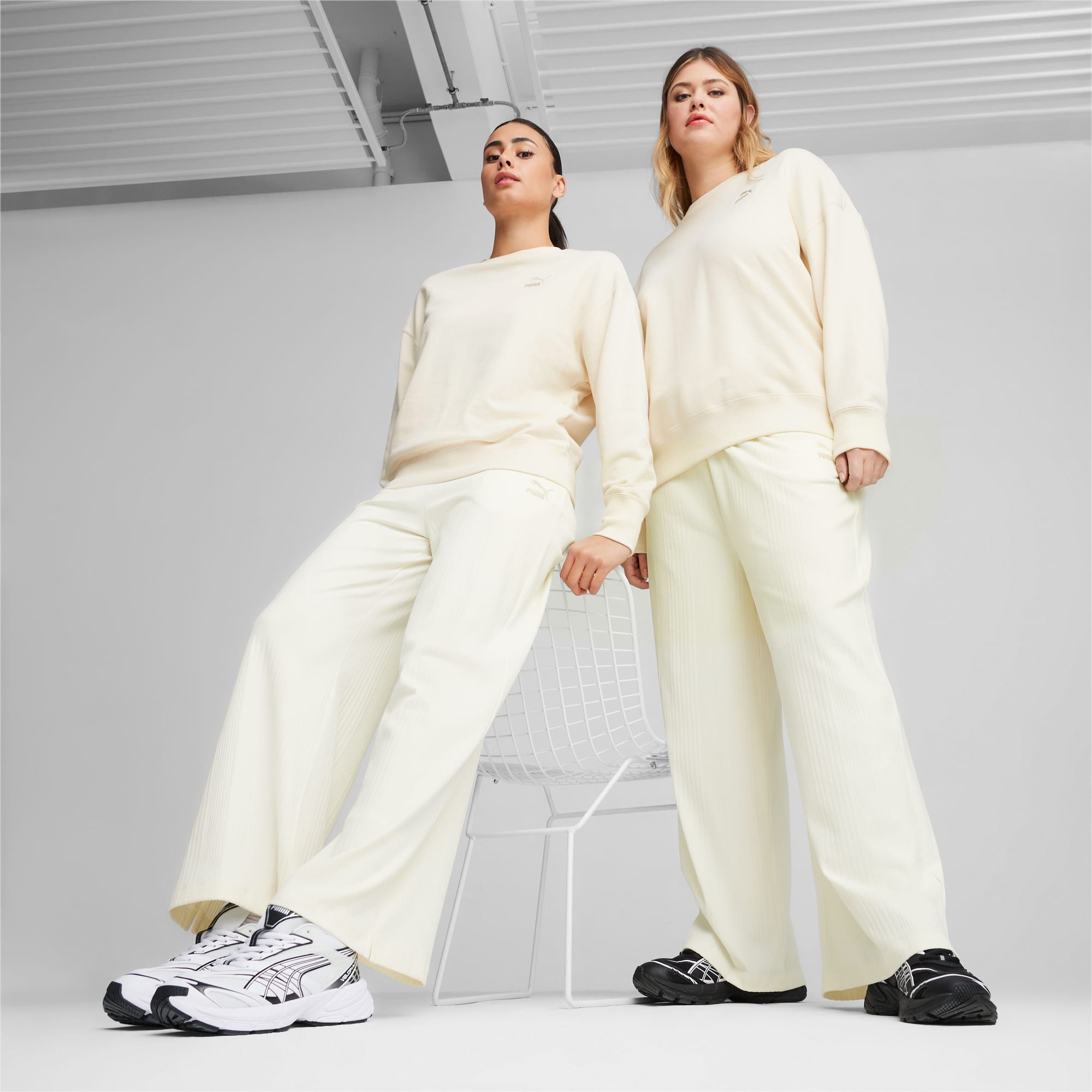 Pantaloni puma larghi top