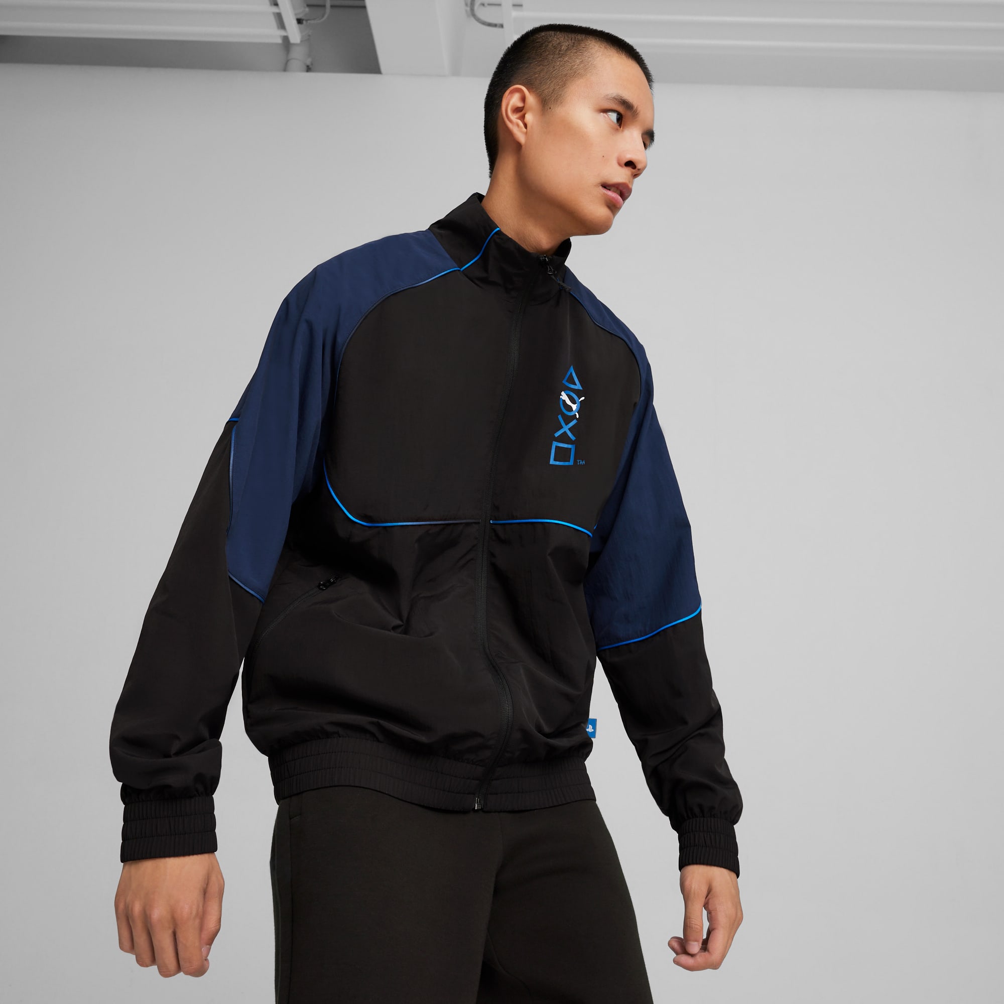 PUMA x PLAYSTATION Jacket in Black Size XS