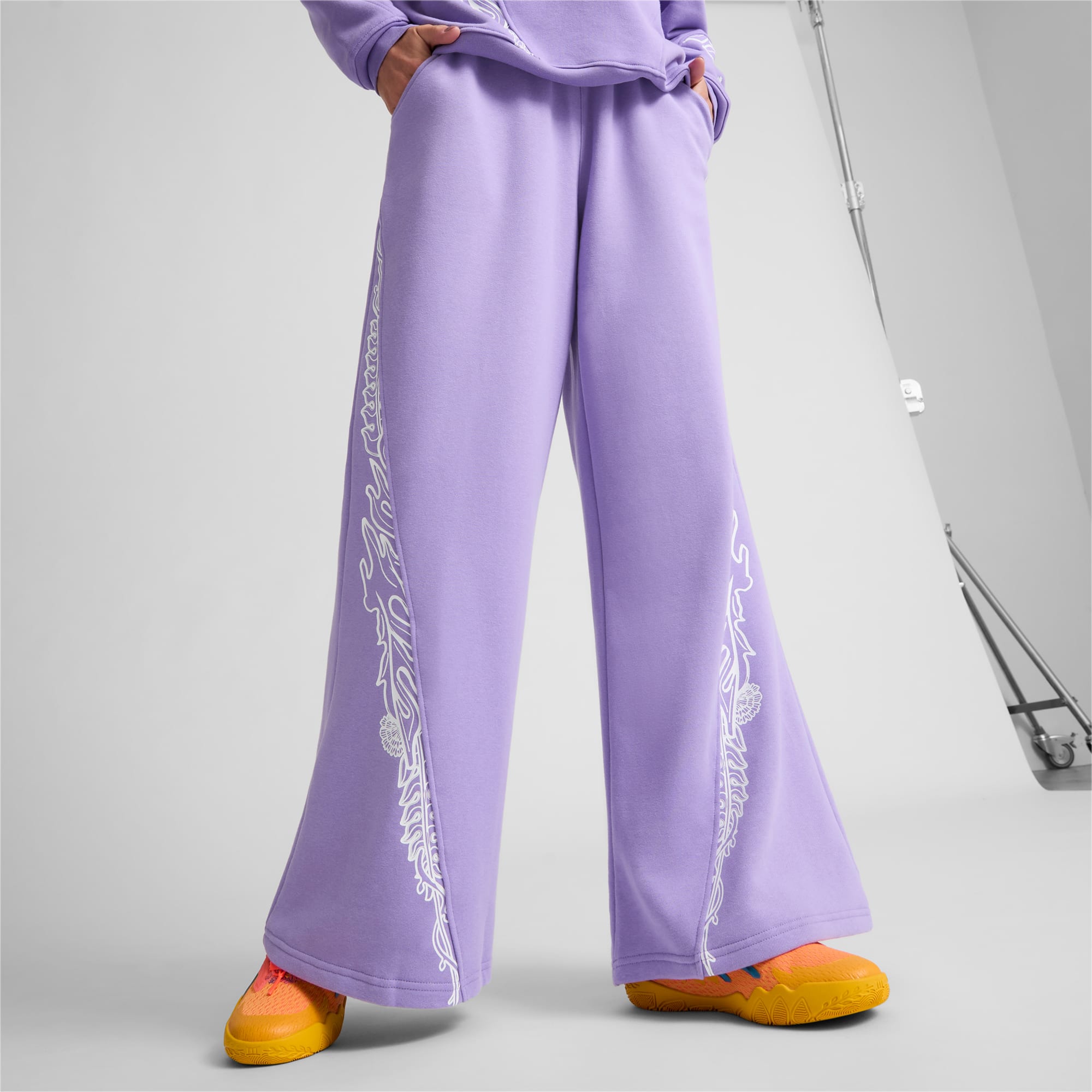 City of Love Women s Basketball Sweats