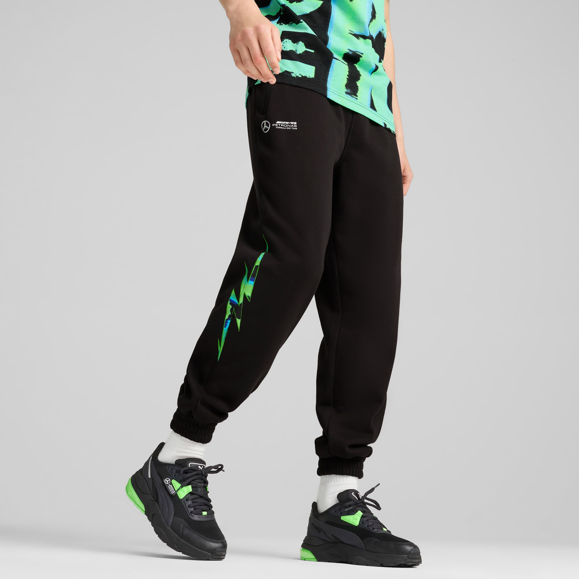 Mercedes-AMG Petronas F1® Neon Energy Jogginghose mit Allover-Print Herren, PUMA Black, large