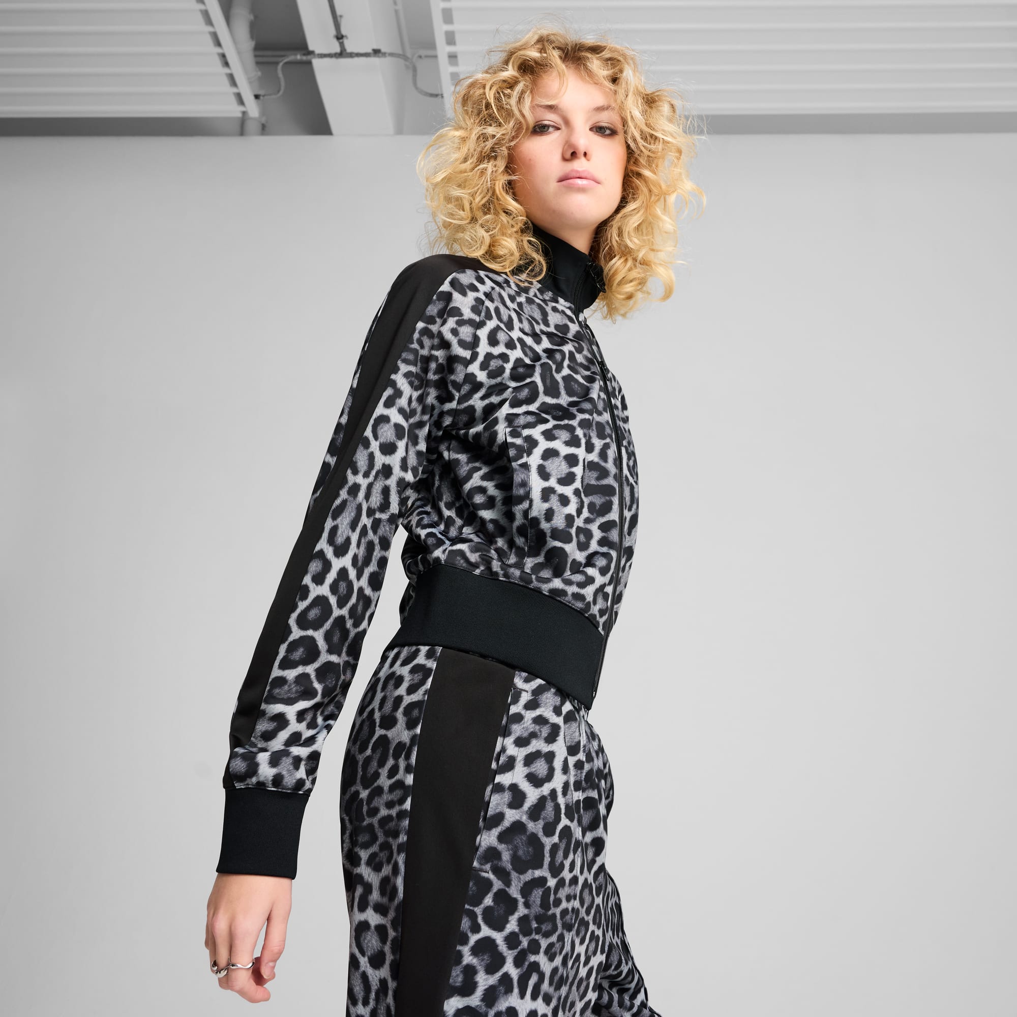 T7 LEO LUXE All-Over Print Short Track Jacket Women | black