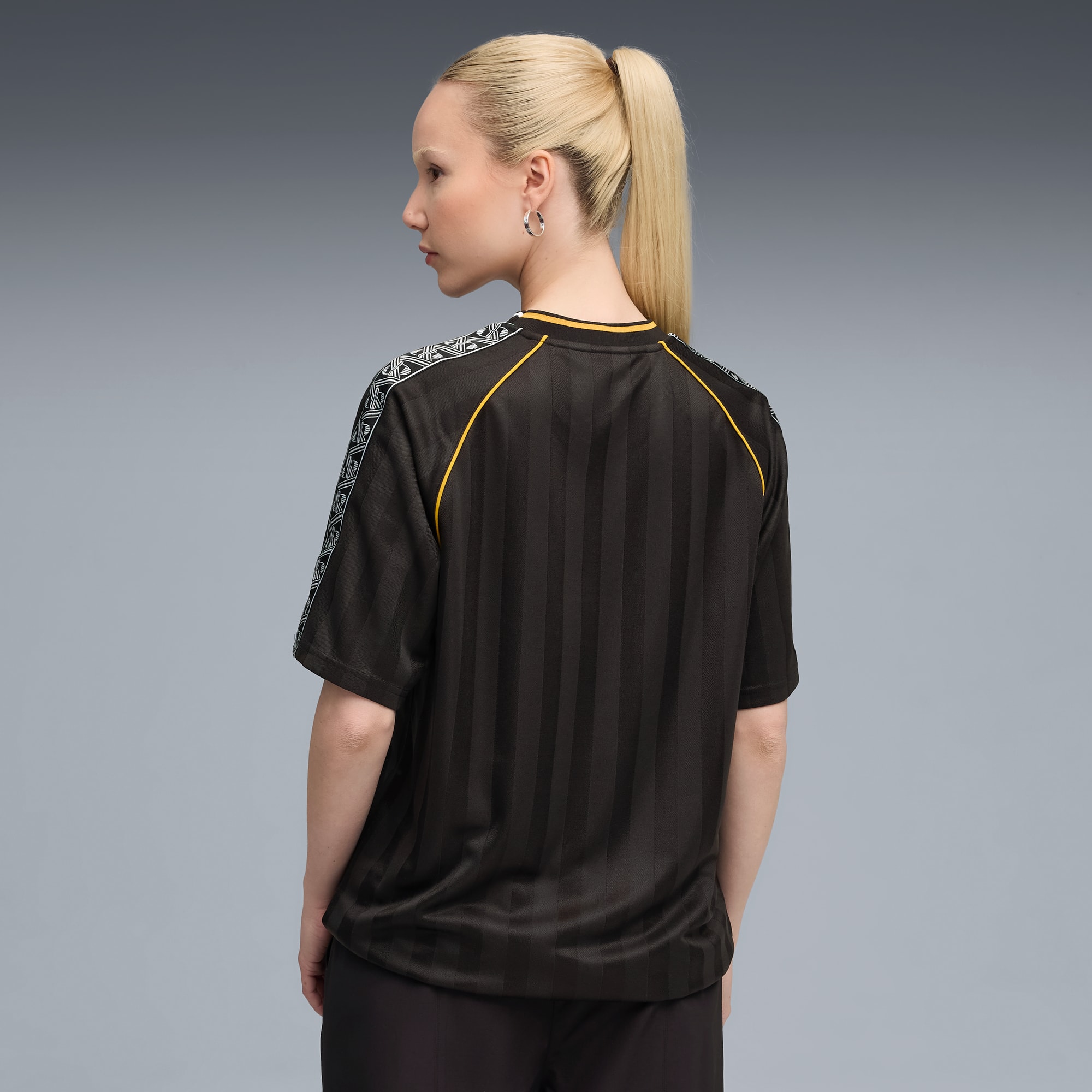 KING Relaxed Football Jersey Unisex | PUMA