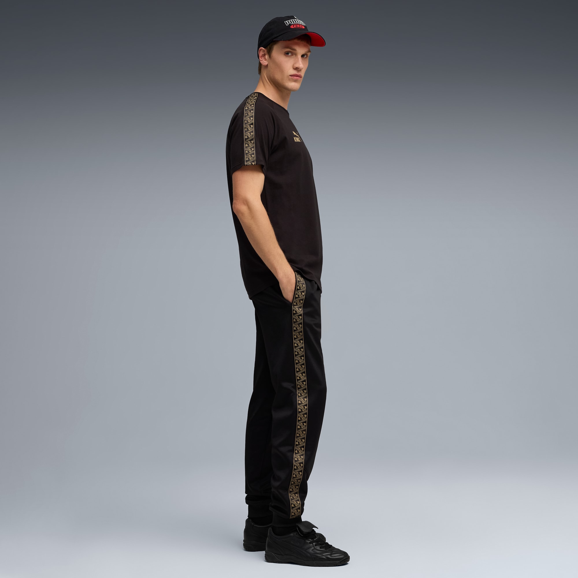 King-Men's-Soccer-Tee