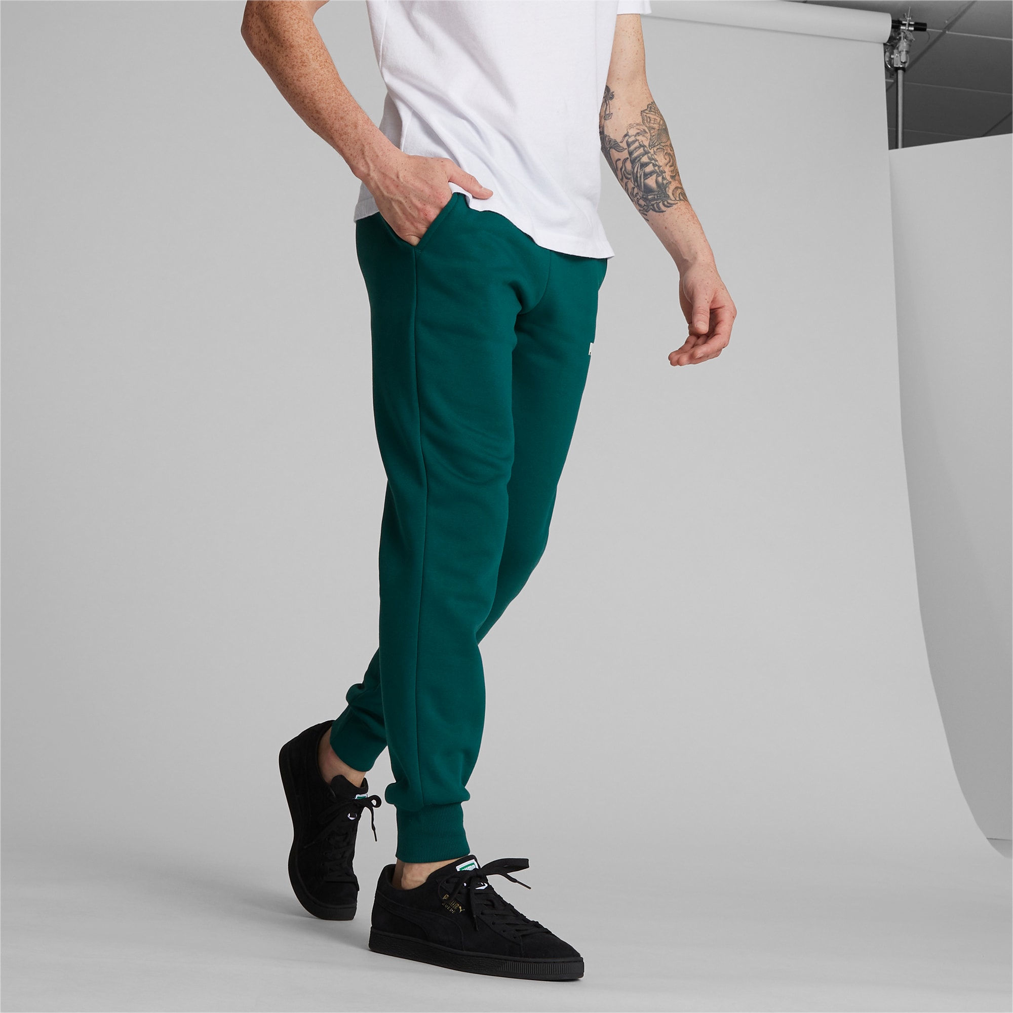 Essential Logo Men's Sweatpants | PUMA