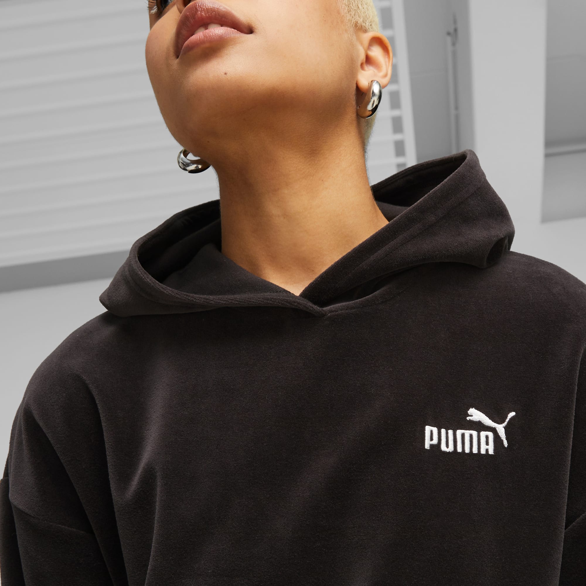 PUMA | Women\'s Velour Elevated Hoodie Essentials