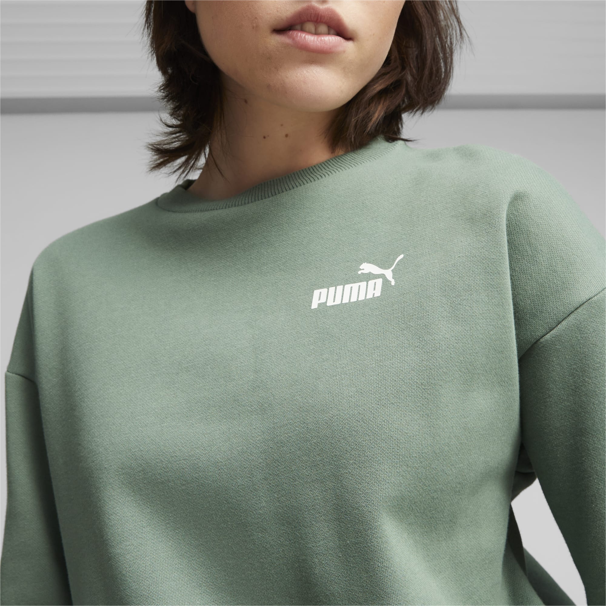 Puma tape crew sweat store