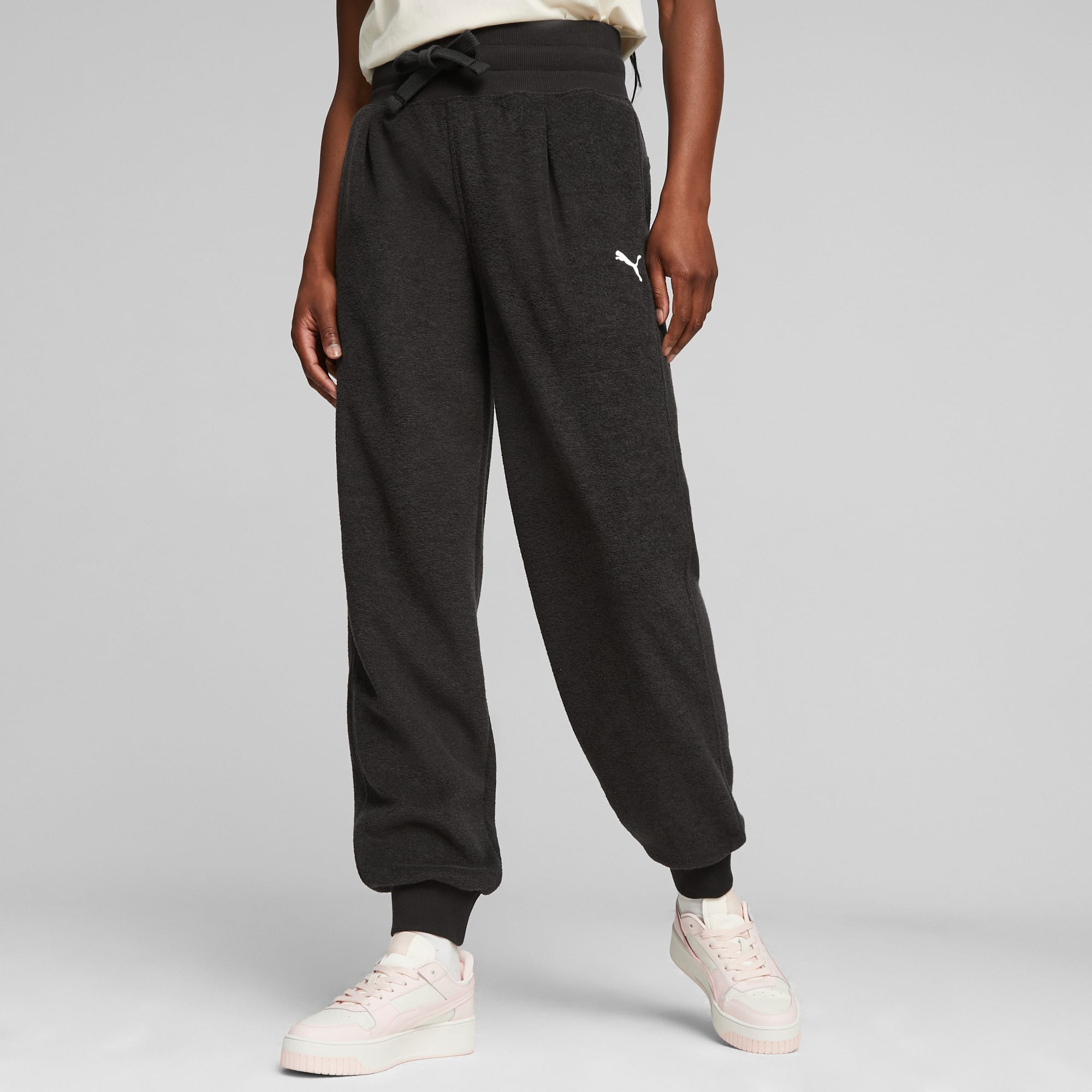 PUMA Baggy Sweatpants in Gray