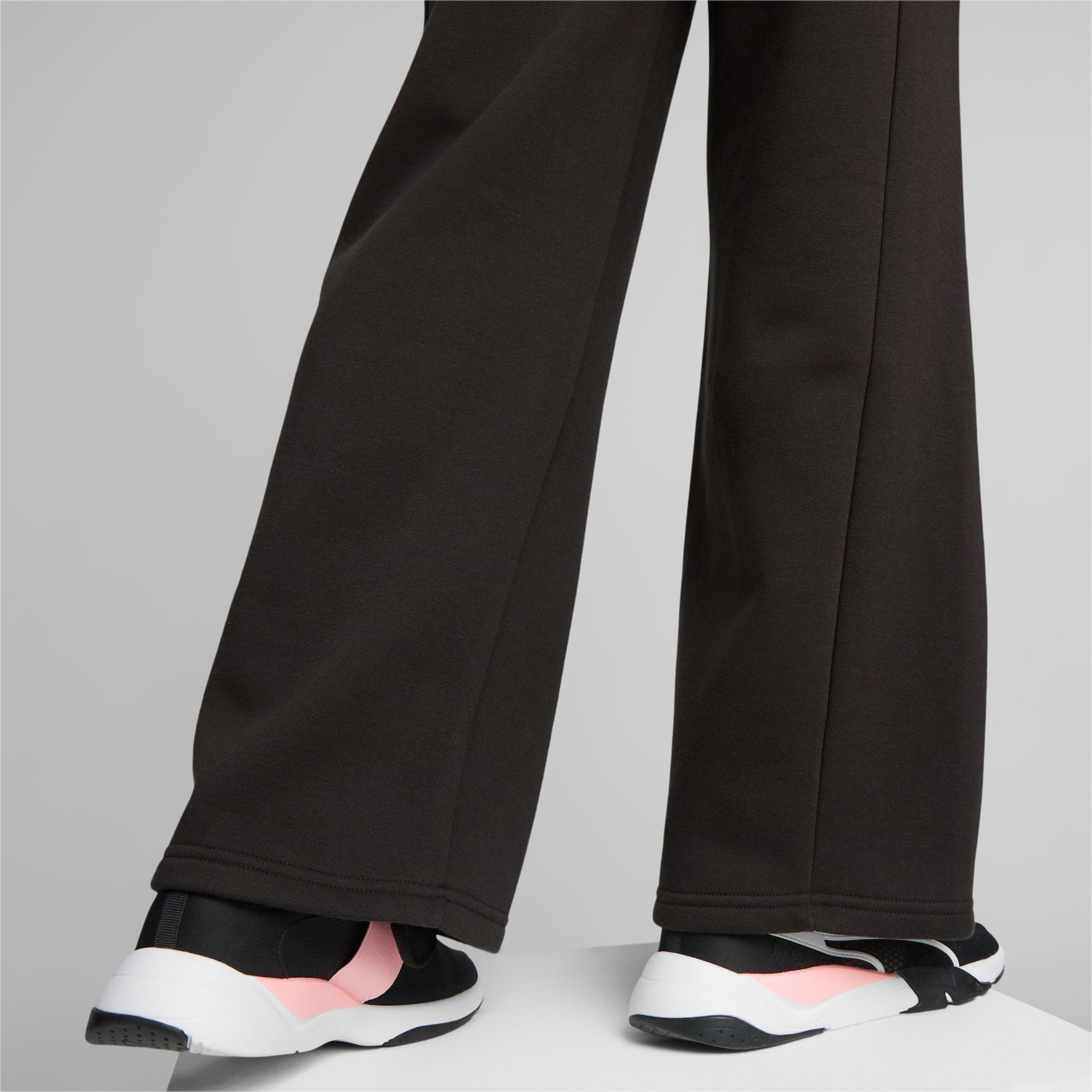 PUMA MOTION Women's Straight Leg Sweatpants
