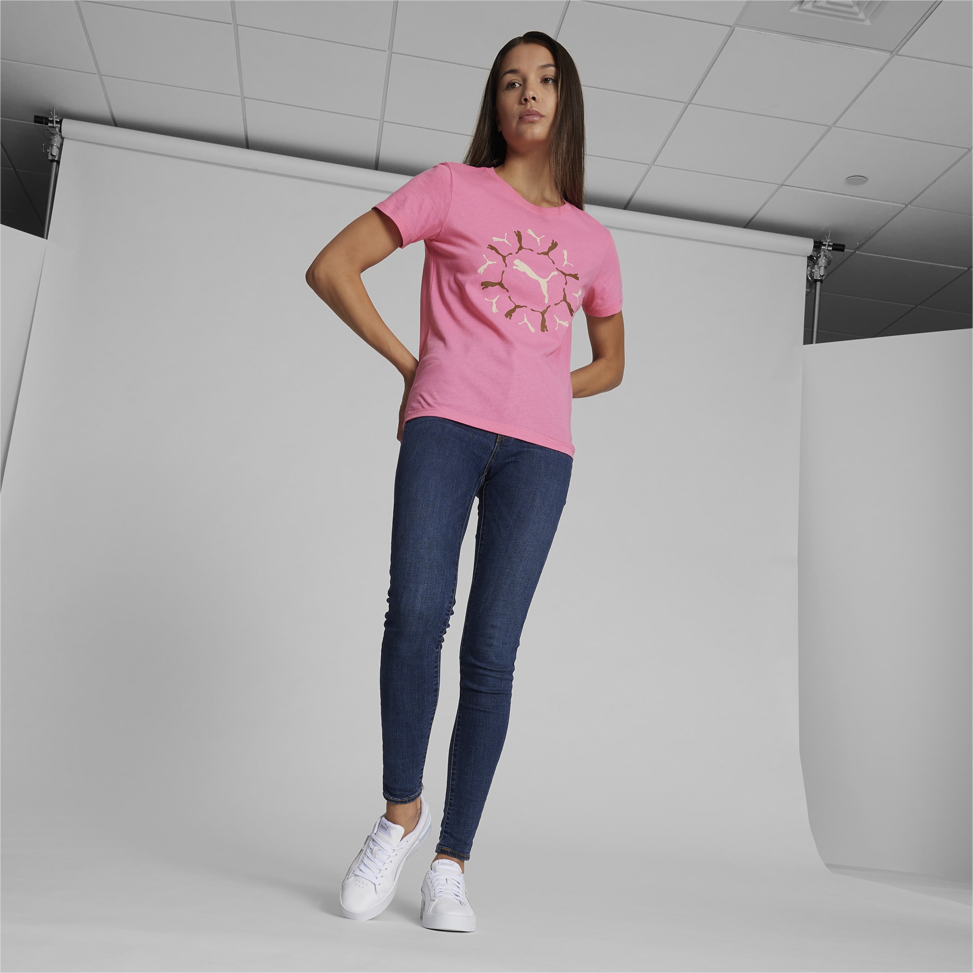Camiseta Puma ESS+ Script para mujer - zapatonee
