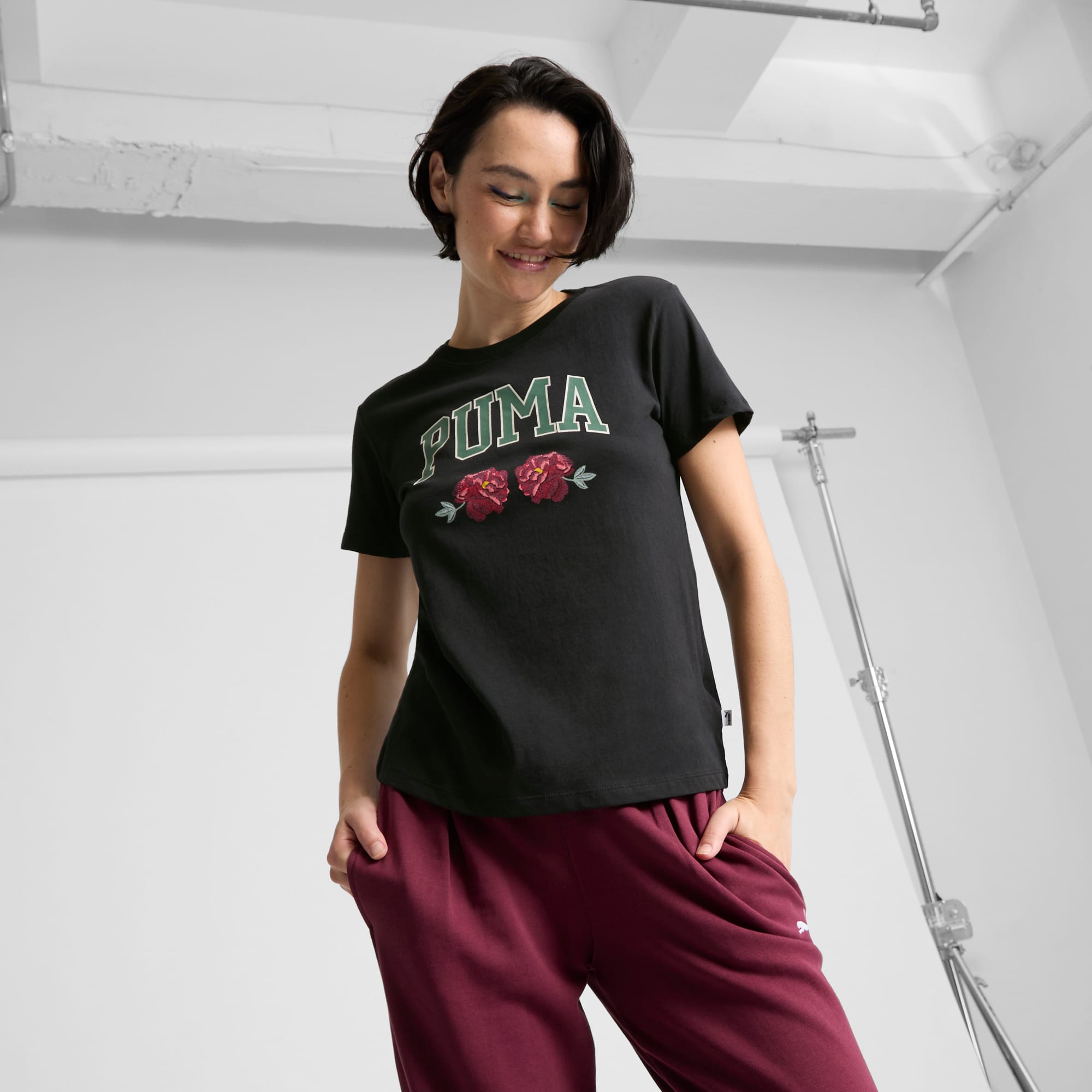 Camiseta de mujer con bordado de imitacion floral PUMA