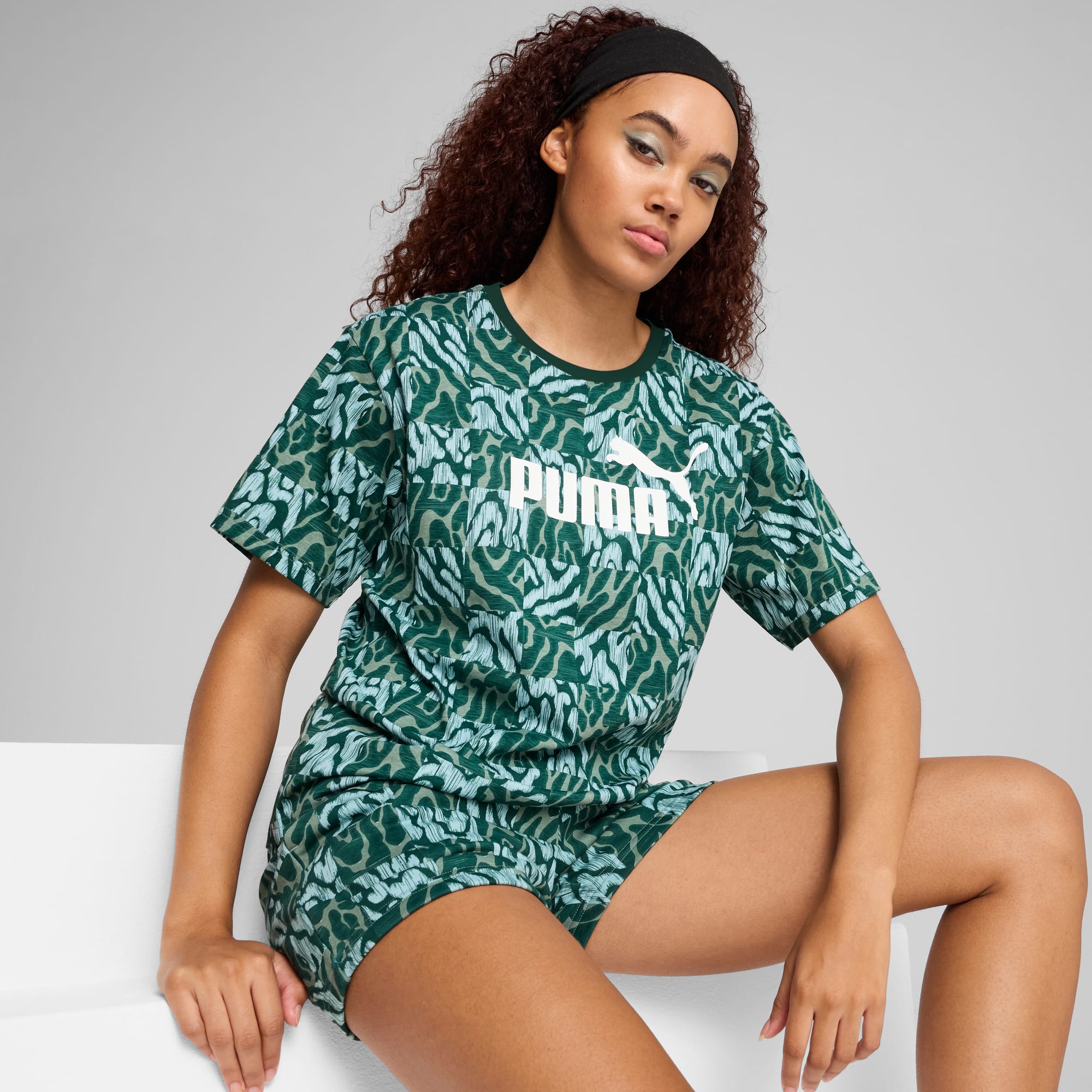 ESS GRAPHIC Relaxed T-Shirt Damen, Green Moon, large