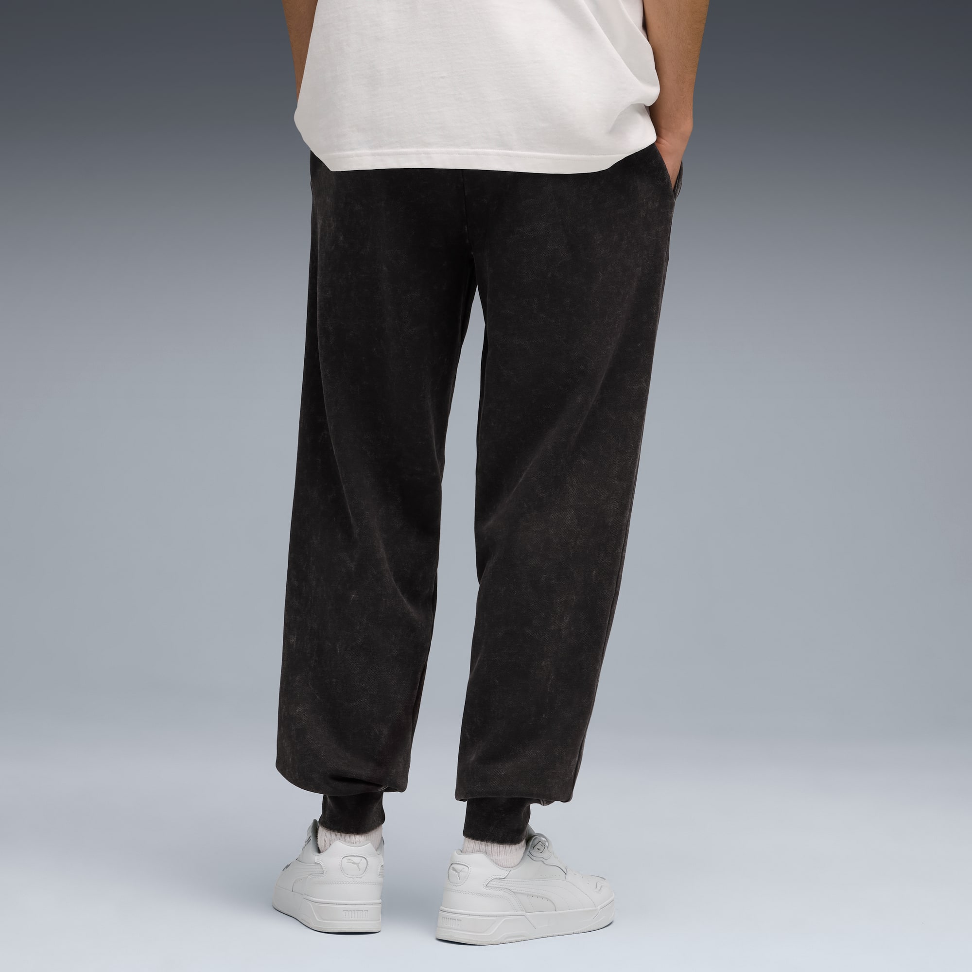 Essentials Elevated Relaxed Wash Sweatpants Men, PUMA Black, large