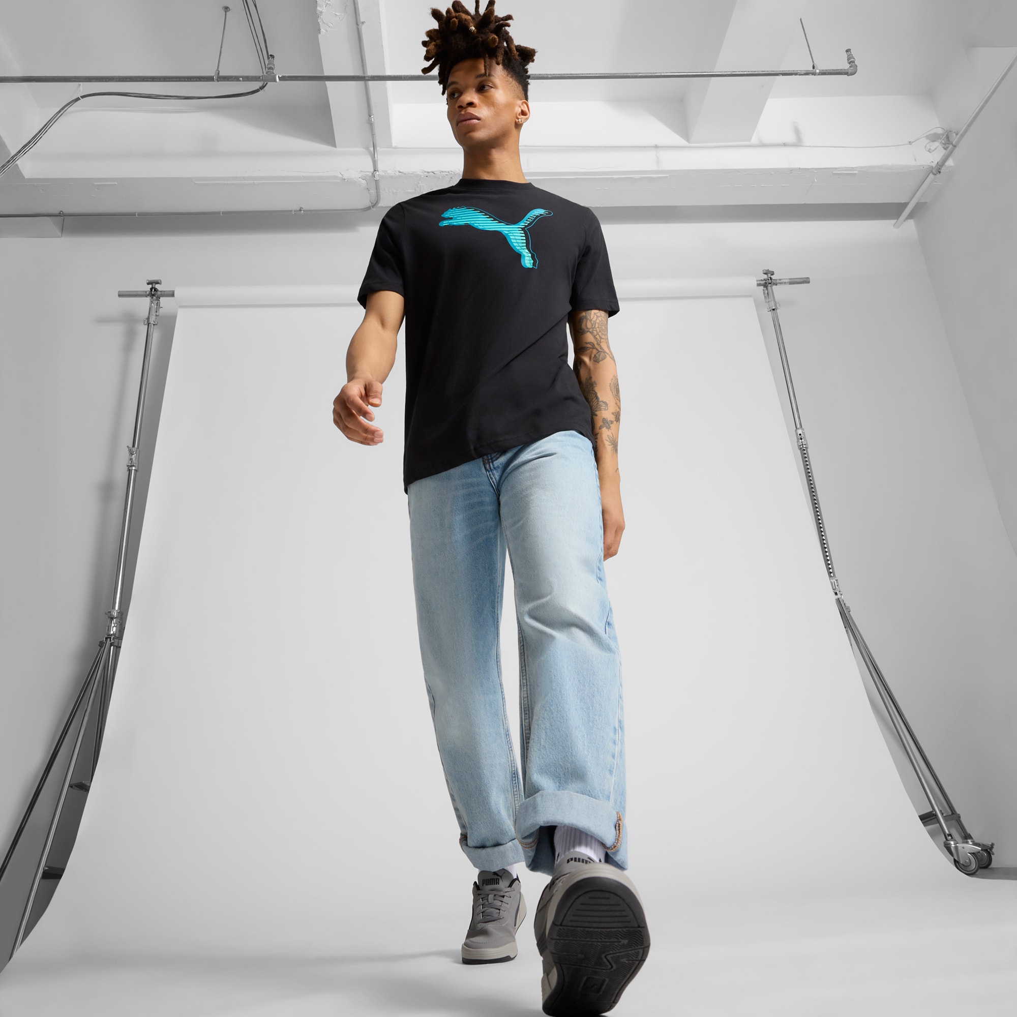 GRAPHICS PUMA Logo Men's Tee | PUMA