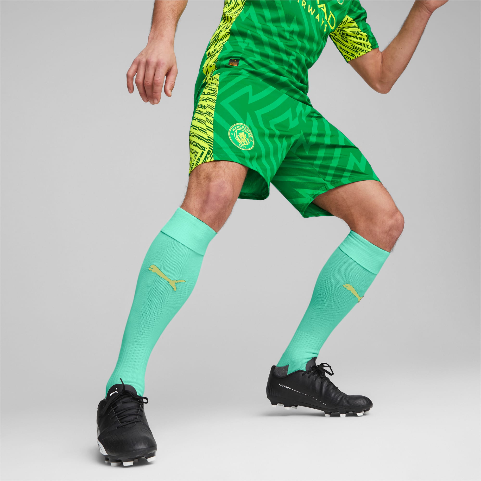 Soccer goalkeeper shorts clearance