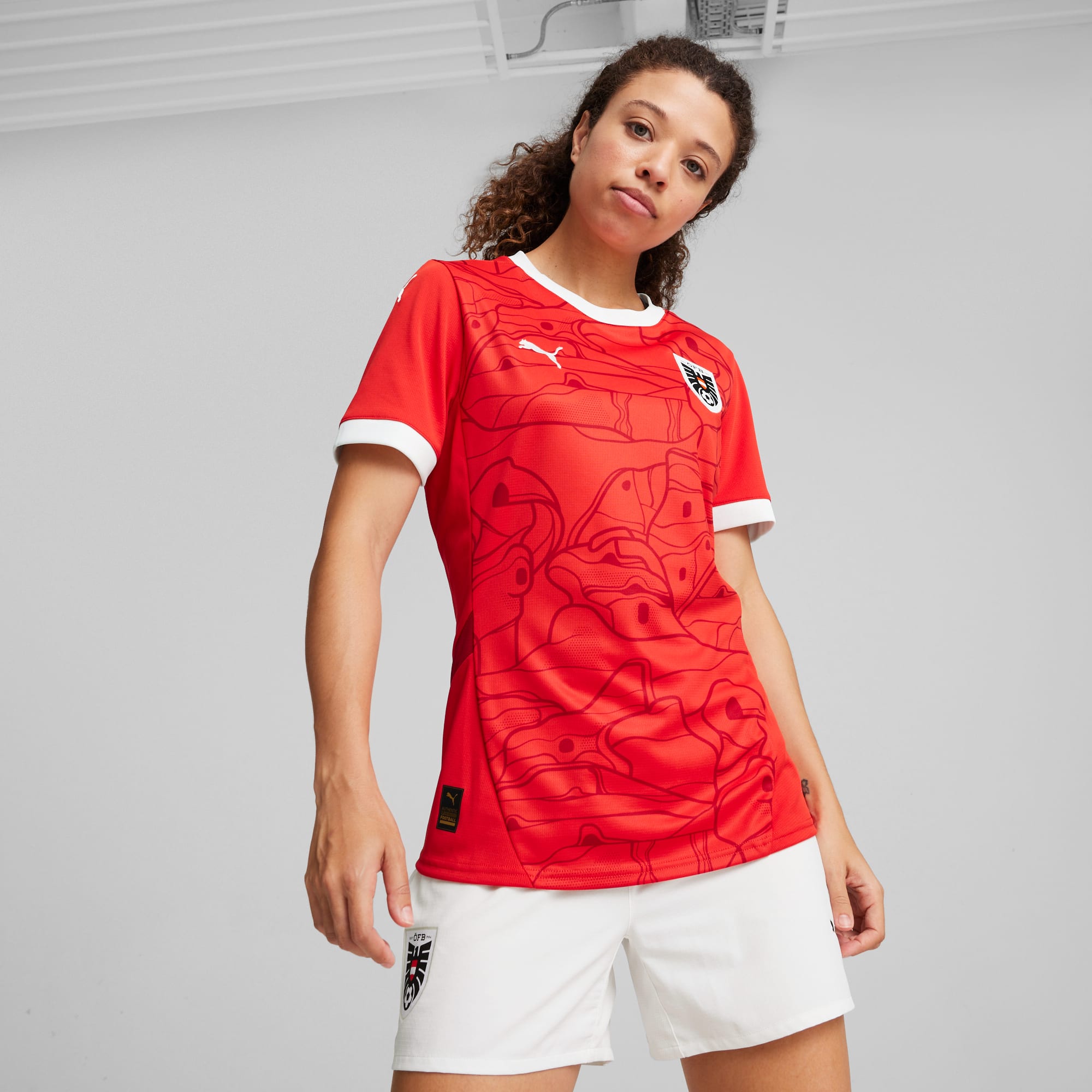 PUMA Österreich 2024 Fußball Heimtrikot Damen, Rot, Größe: L, Kleidung