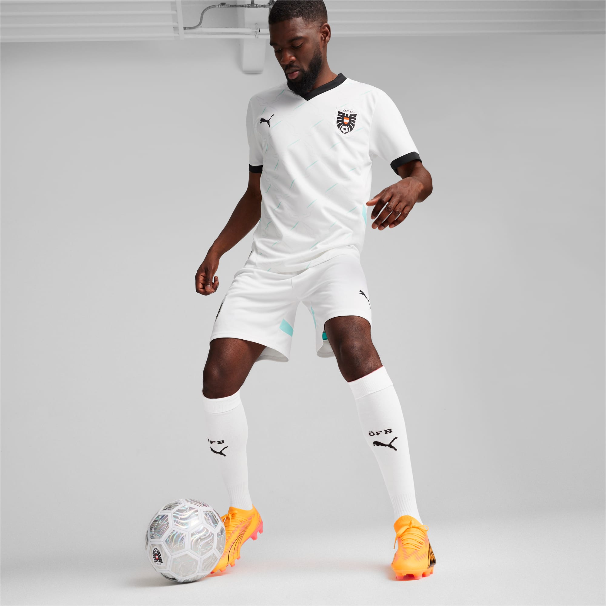 Shorts de fútbol réplica de Austria para hombre, PUMA White-Electric Peppermint, large