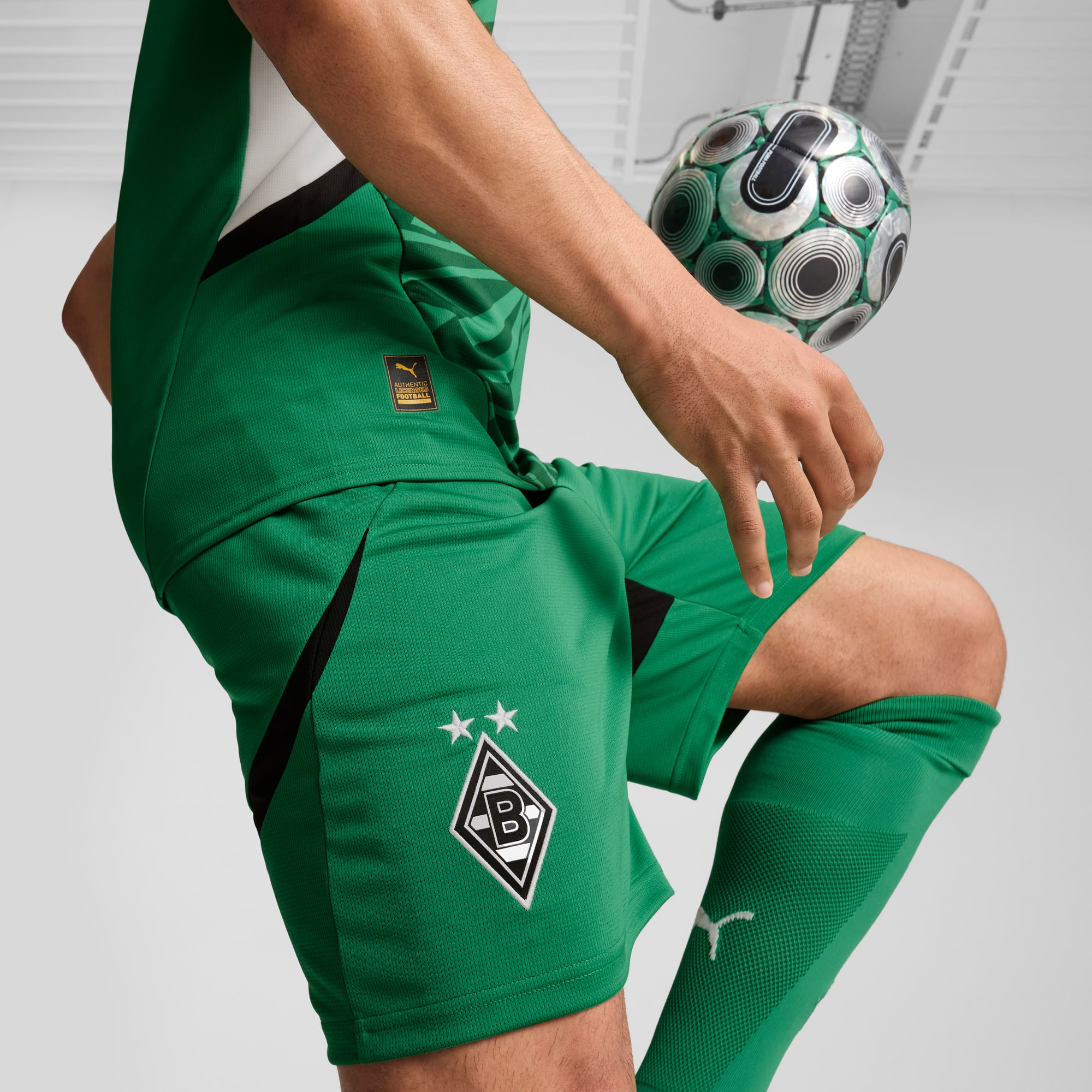 Borussia Mönchengladbach 24/25 Shorts Men, Archive Green-PUMA Black, large