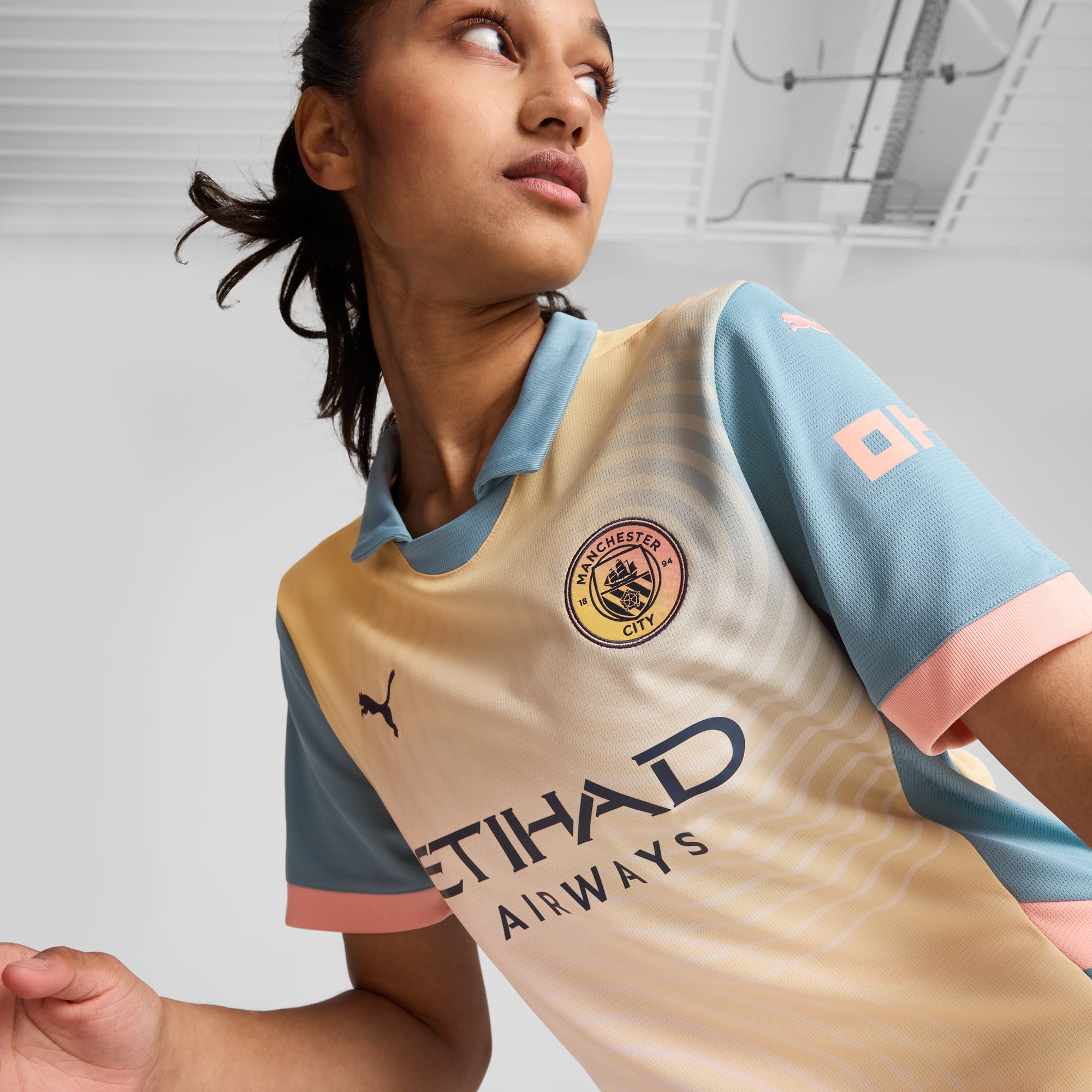 Man city ladies kit store