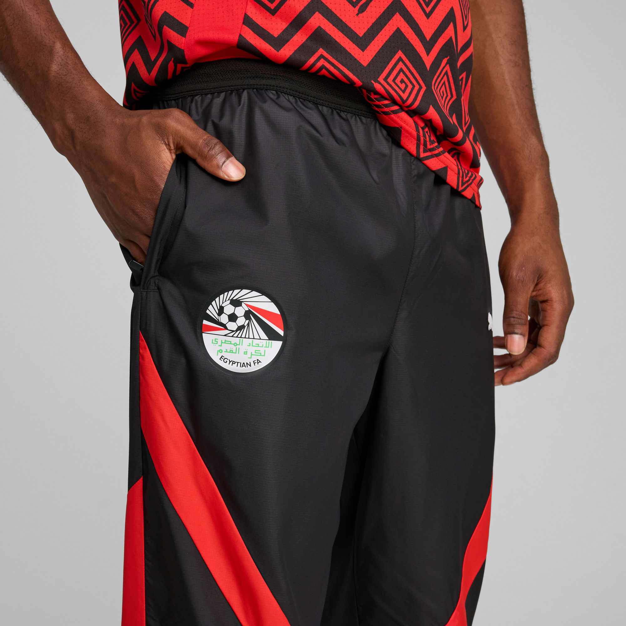 Ägypten Gewebte Aufwärmhose Herren, PUMA Black-PUMA Red, large