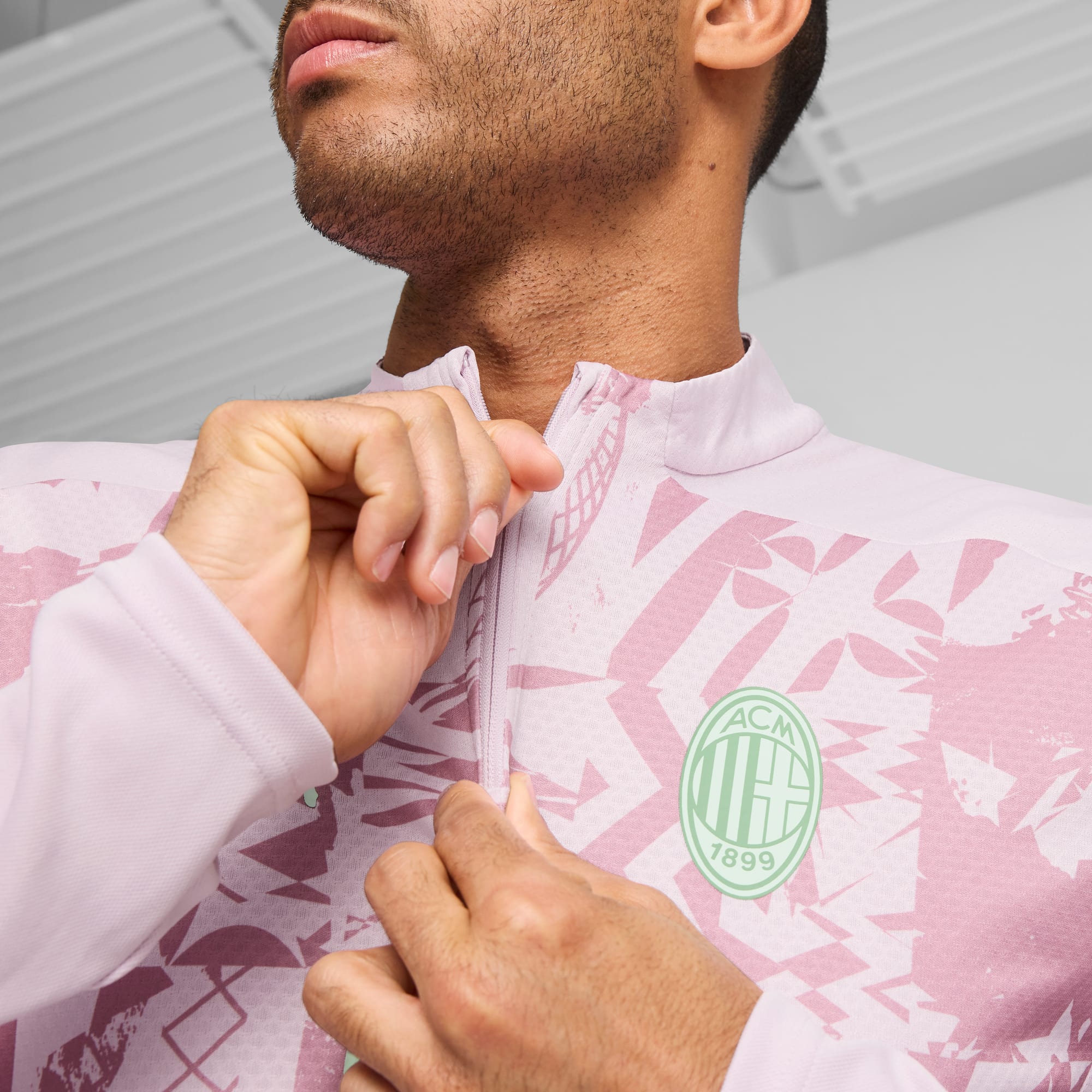 PUMA公式】メンズ ACミラン 2024-25 プレマッチ 1/4 ジップ トップス