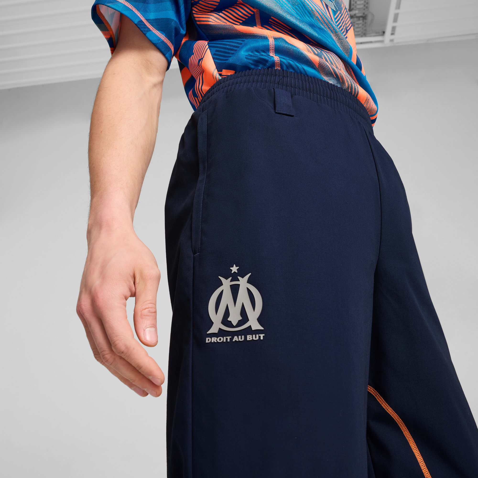 Olympique de Marseille ftblSTATEMENT trainingsbroek voor heren, Club Navy-Fluro Orange Pes, large