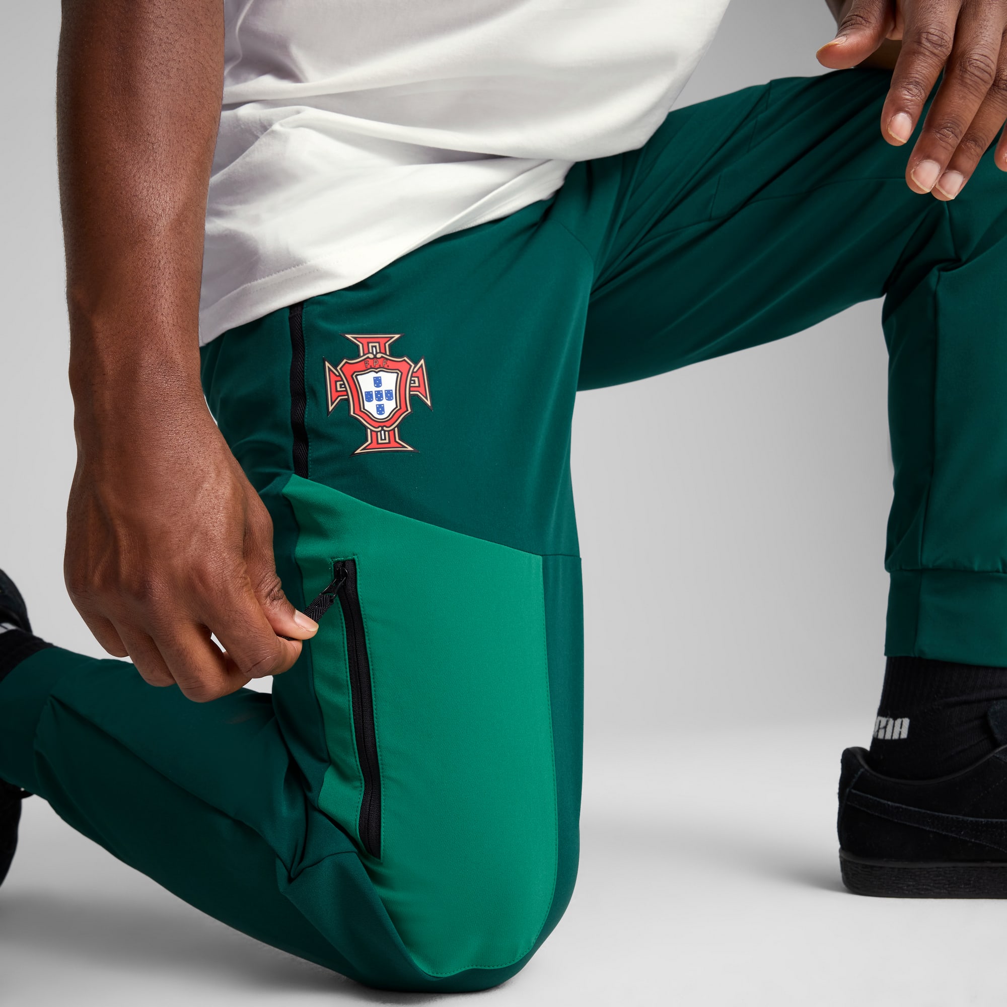 Portugal PUMATECH geweven trainingsbroek voor heren, Green Lagoon-Botanic Green, large