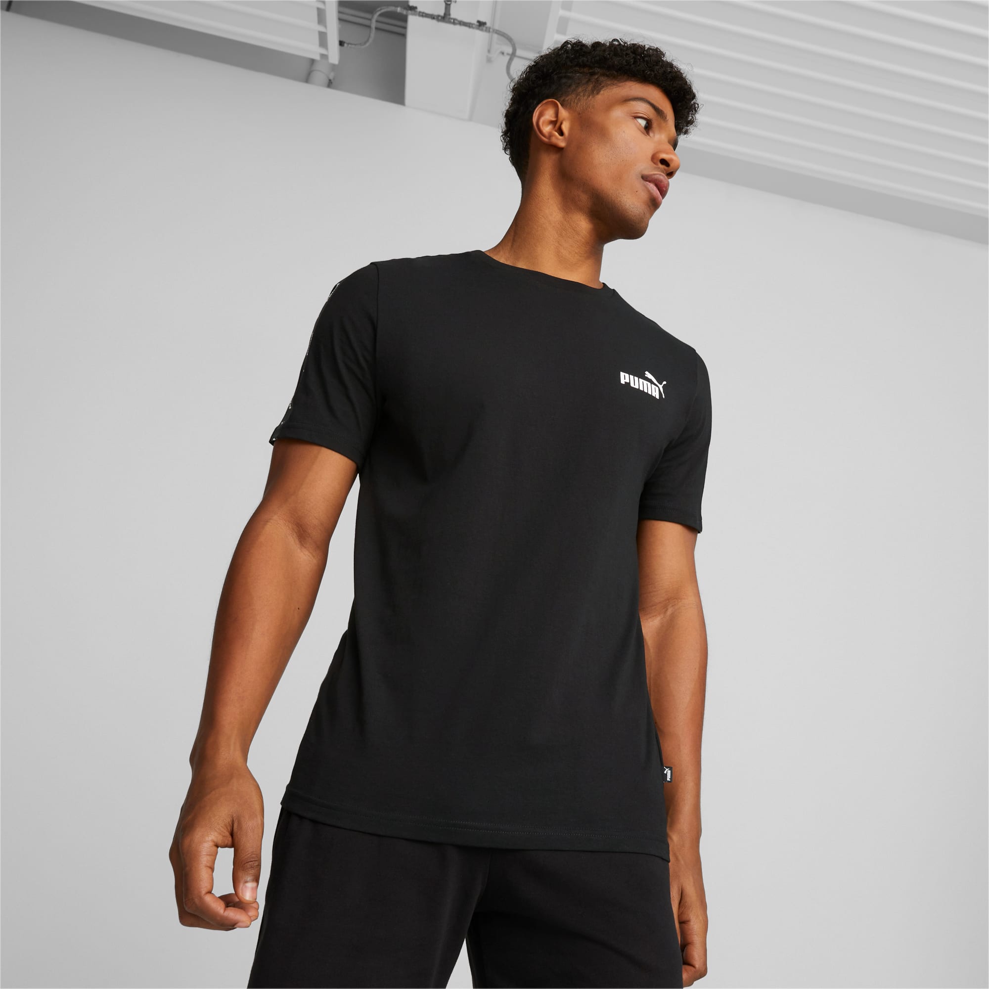 Essentials + Herren-T-Shirt mit Logo-Tape | | PUMA