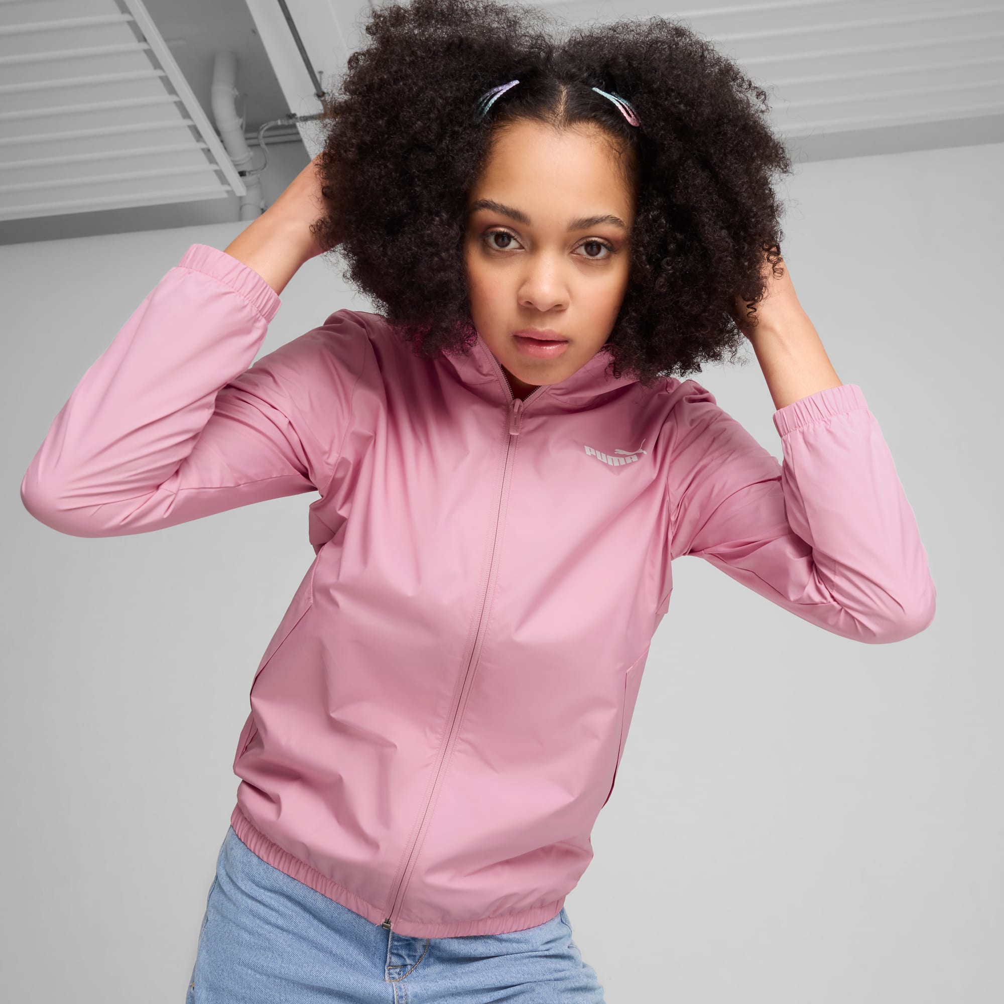 Casaca cortaviento ESS Solid para mujer