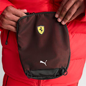 Scuderia Ferrari Race Unisex Motorsport Portable Bag, PUMA Black, extralarge-IND