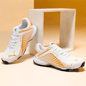 PUMA 22 FH Rubber  Cricket Shoes, Puma White-Gold-Puma Black