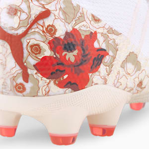Chaussures de soccer avec crampons PUMA x LIBERTY FUTURE 1.4 FG/AG Femme, Puma White-Pristine