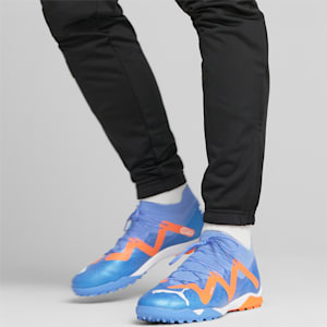 メンズ フューチャー アルティメット ケージ サッカー トレーニング シューズ, Blue Glimmer-PUMA White-Ultra Orange