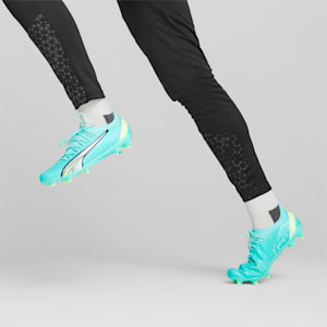 Tacos de futbol ULTRA ULTIMATE FG/AG para mujer, Electric Peppermint-PUMA White-Fast Yellow