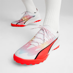 メンズ ウルトラ アルティメット TT サッカー トレーニング シューズ, PUMA White-PUMA Black-Fire Orchid, extralarge-JPN