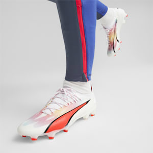 Tacos de fútbol ULTRA ULTIMATE FG/AG para mujer, PUMA White-PUMA Black-Fire Orchid, extralarge