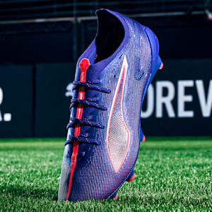 Chaussures de soccer à crampons pour terrain dur ULTRA 5 ULTIMATE Homme, Lapis Lazuli-PUMA White-Sunset Glow, extralarge