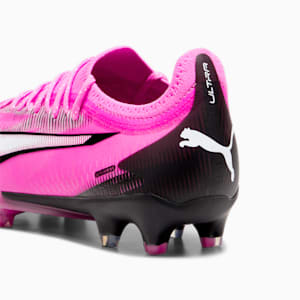Tacos de fútbol para mujer ULTRA ULTIMATE FG/AG, Poison Pink-PUMA White-PUMA Black, extralarge