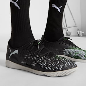 Chaussures de soccer intérieur à crampons FUTURE 8 PLAY Homme, PUMA Black-Cool Light Gray-Fluo Green, extralarge