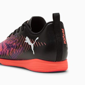 Tacos de fútbol para hombre para entrenamiento en interiores FUTURE 8 PLAY, PUMA Black-PUMA White-Glowing Red, extralarge