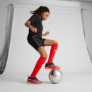 Tacos de fútbol para hombre para entrenamiento en interiores FUTURE 8 PLAY, PUMA Black-PUMA White-Glowing Red, extralarge