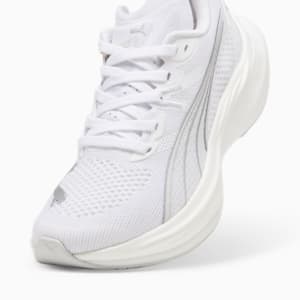 ウィメンズ ディヴィエイト ニトロ 3 ランニングシューズ, PUMA White-Feather Gray-PUMA Silver, extralarge-JPN