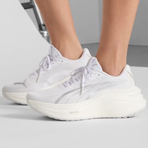 MagMax NITRO™ Women's Running Shoes, PUMA White-PUMA Silver, extralarge