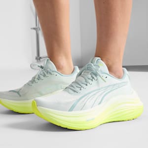 MagMax NITRO™ Women's Running Shoes, Peaceful Blue-Yellow Alert, extralarge