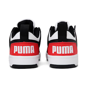 Zapatos deportivos PUMA Rebound LayUp Lo para niños grandes, Puma White-High Risk Red-Puma Black